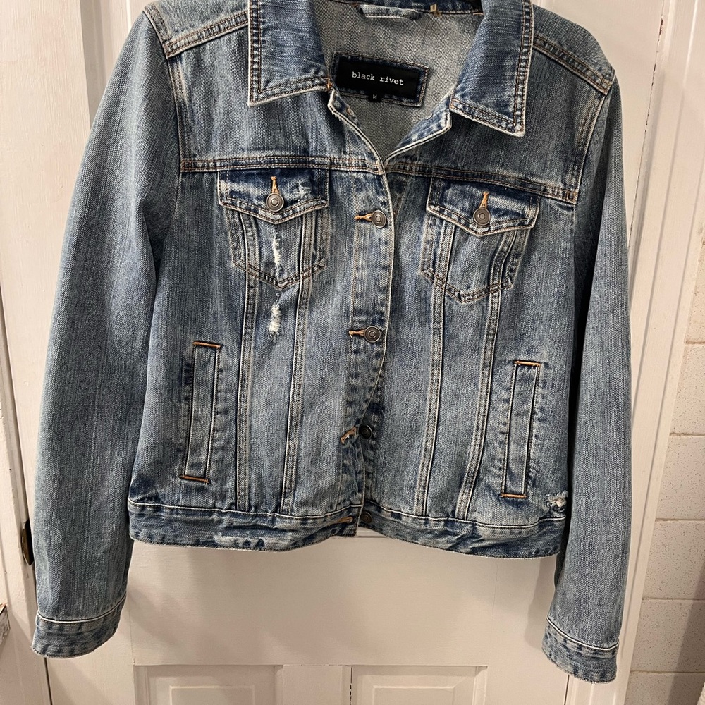 Black Rivet Women's Distressed Light Blue Jean Jacket